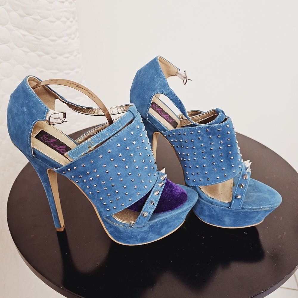 Sexy spiked Shoes Size US 9. Suede, Turquoise